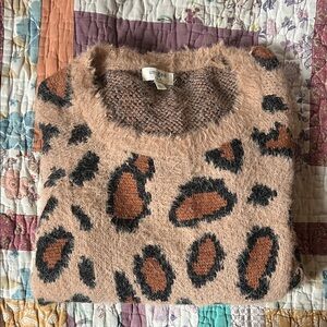 Umgee Women's Fuzzy Leopard Sweater - Tan and Black